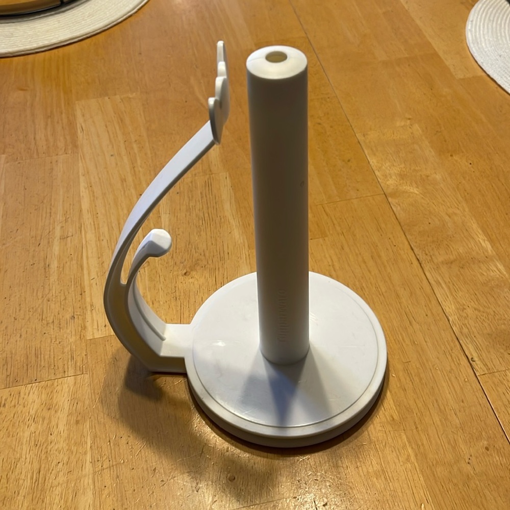 Tupperware paper towel holder